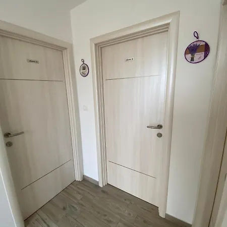Nada Apartament Sukošan
