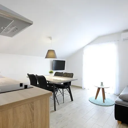 Nada Appartement Sukošan