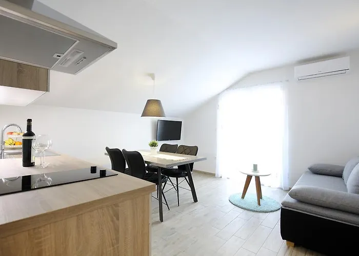 Nada Apartman Sukosan